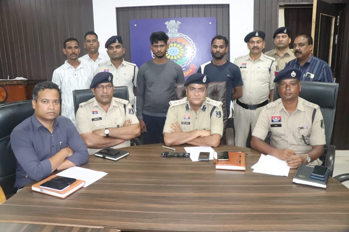अमलेश्वर दुर्ग के दोहरे हत्याकांड की गुत्थी सुलझी, दो चचेरे भाई गिरफ्तार