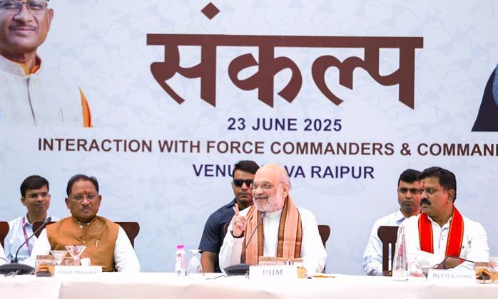 केंद्रीय गृह मंत्री अमित शाह ने नवा रायपुर में सुरक्षा बलों के जवानों के साथ किया संवाद
