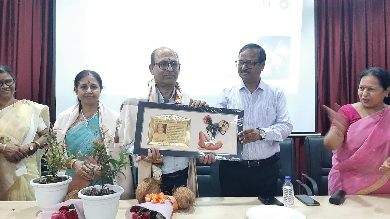 सुकुमार चटर्जी का छात्र से ले प्रोफेसर तक 47 वर्षों का रहा सफर, अब रिटायर्ड