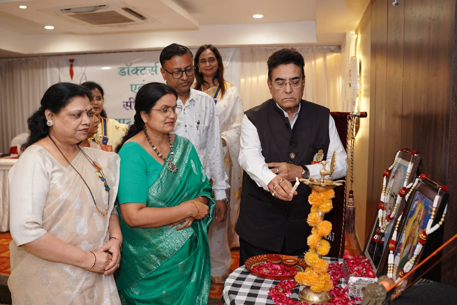 लायन्स क्लब भिलाई ग्रेट, WE क्लब भिलाई ग्रेट ने डॉक्टर व सीए को किया सम्मानित