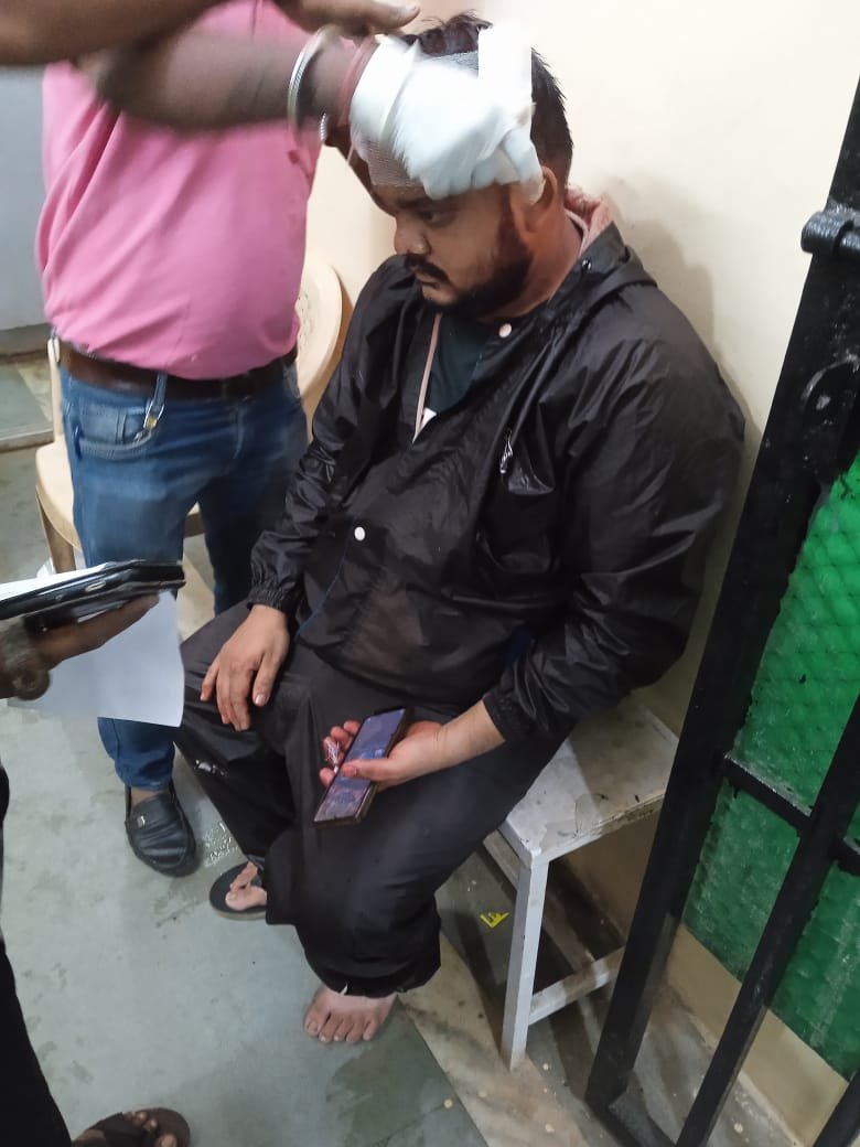 पुलिस दुर्ग द्वारा दिया गया मानवता का परिचय, घायल को समय पर पहुंचाया अस्पताल