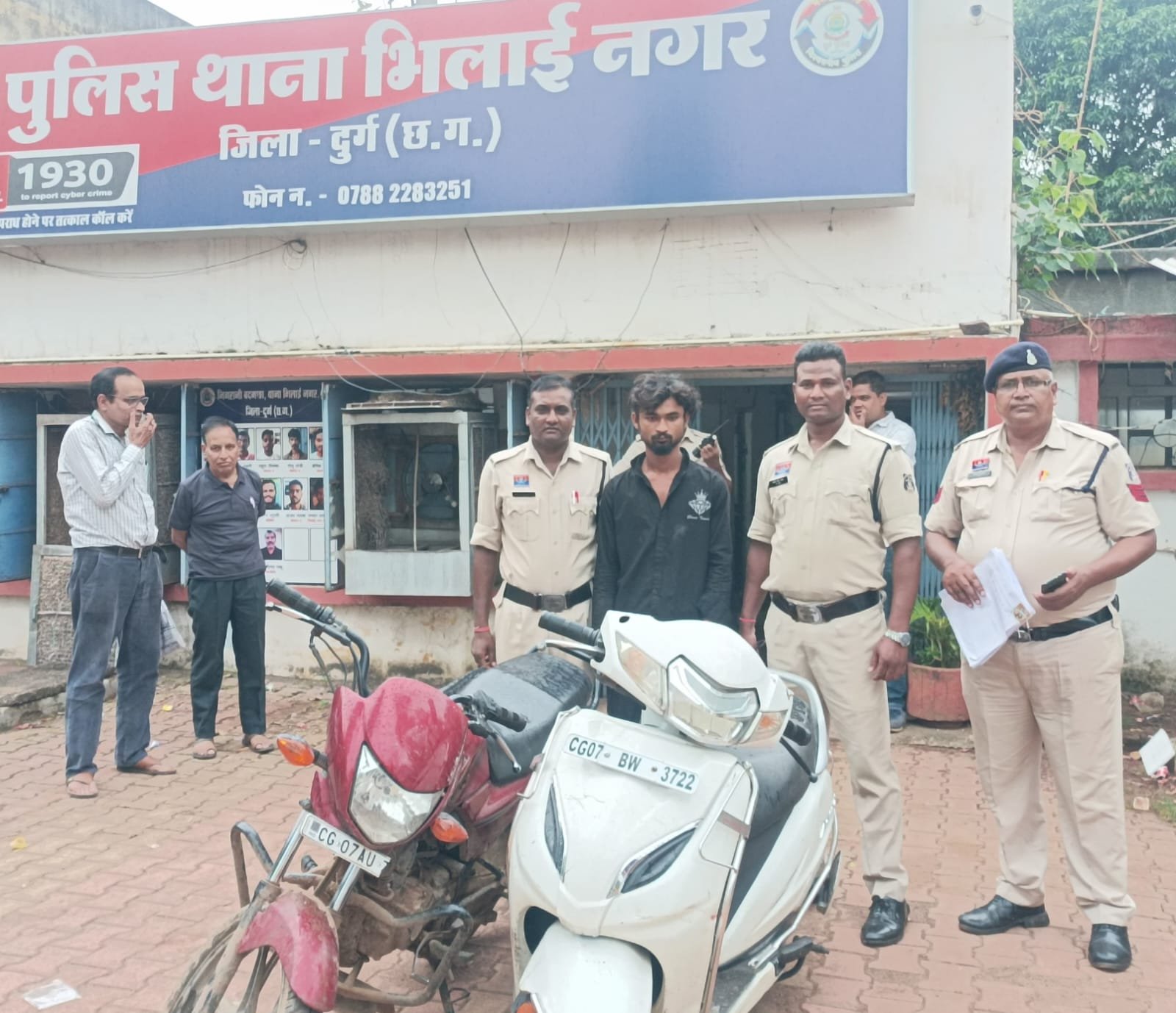 वाहन चोरी कर बेचने ग्राहक तलाश रहे आरोपी को धर दबोचा भिलाई नगर पुलिस ने