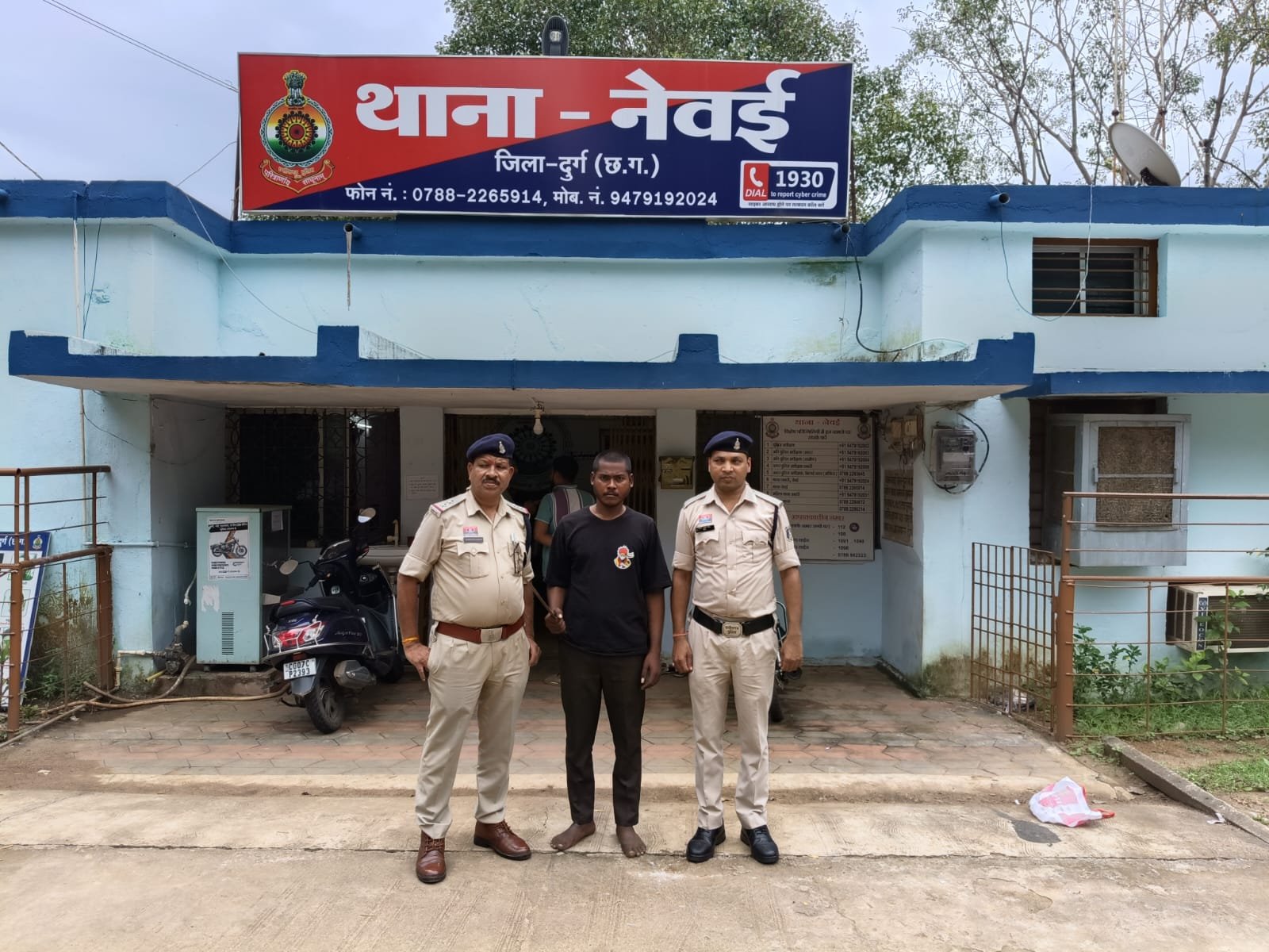 दशहरा मैदान में चाकू लहरा लोगों को कर रहा था भयभीत आ धमकी पुलिस, भेजा जेल