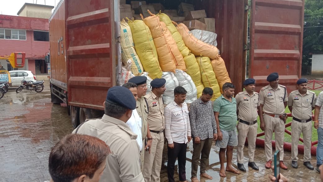 388 किलो गांजा उड़ीसा से नागपुर ले जाते दुर्ग पुलिस ने कुम्हारी में पकड़ा