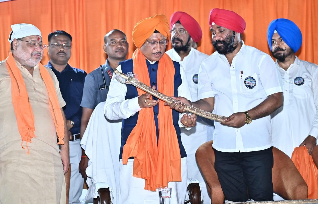 गुरु श्री तेगबहादुर सिंह ने धर्म की रक्षा के लिए दी अपनी शहादत : CM विष्णुदेव साय गुरु श्री तेगबहादुर सिंह ने धर्म की रक्षा के लिए दी अपनी शहादत : CM विष्णुदेव साय