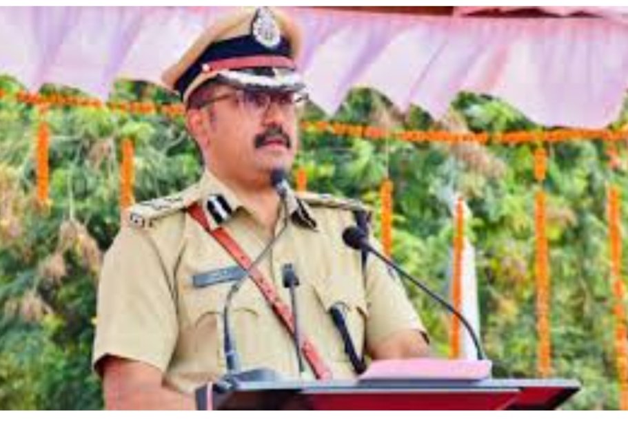 भारी नुकसान के बाद माओवादी संगठन नेतृत्व विहीन हो गया : आईजी बस्तर