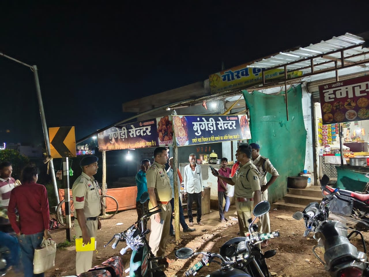 सार्वजनिक स्थलों पर शराब पीते हुए पाए गए अड्डेबाज, 15 को किया गिरफ्तार