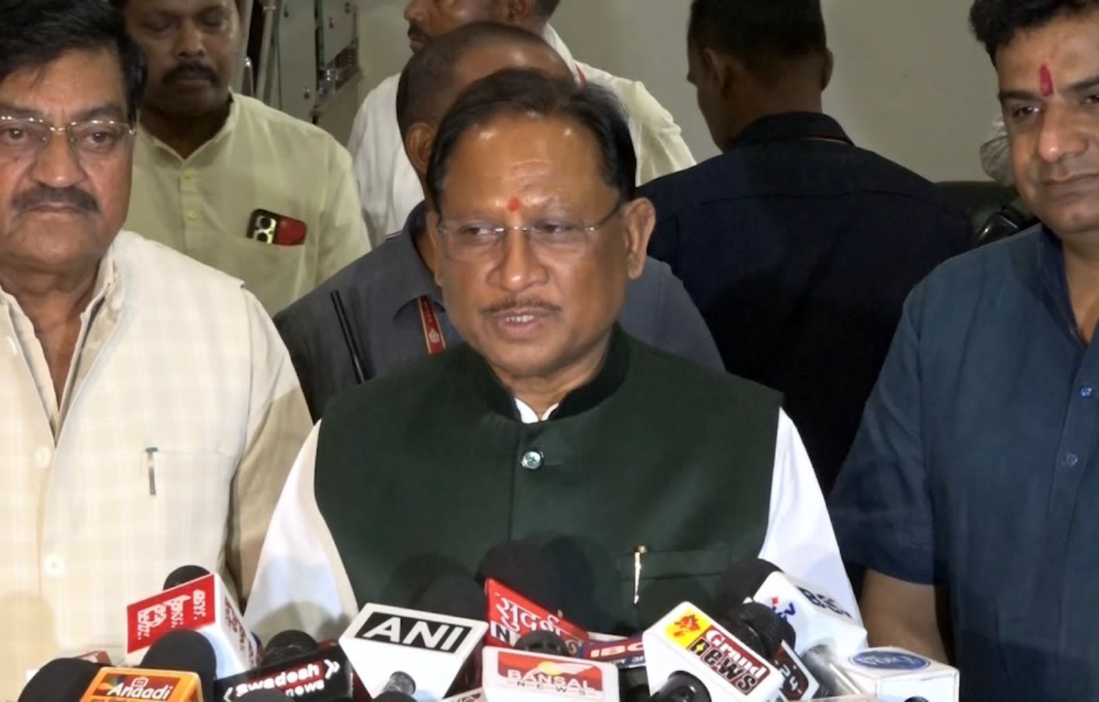 सराफा एसोसिएशन के प्रदेश अध्यक्ष ने CM से सराफा उद्योग हित मे की प्रमुख मांग… सराफा एसोसिएशन के प्रदेश अध्यक्ष ने CM से सराफा उद्योग हित मे की प्रमुख मांग…