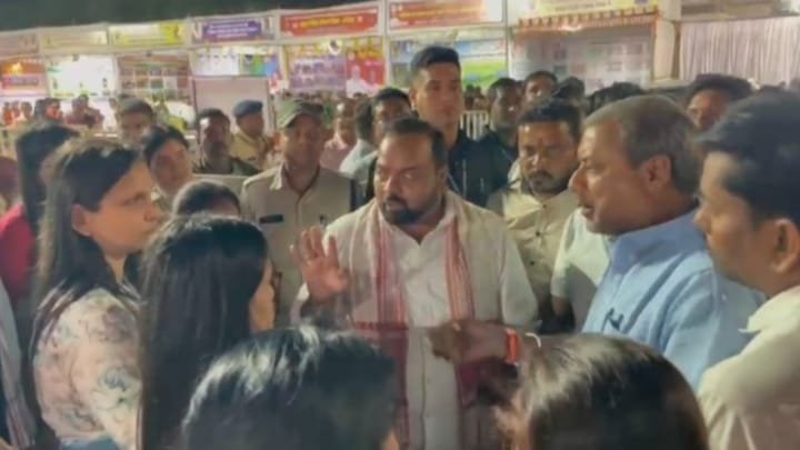 बेमेतरा कलेक्टर पर अभद्रता का आरोप, भाजपाईयो ने की जमकर नारेबाजी- हंगामा