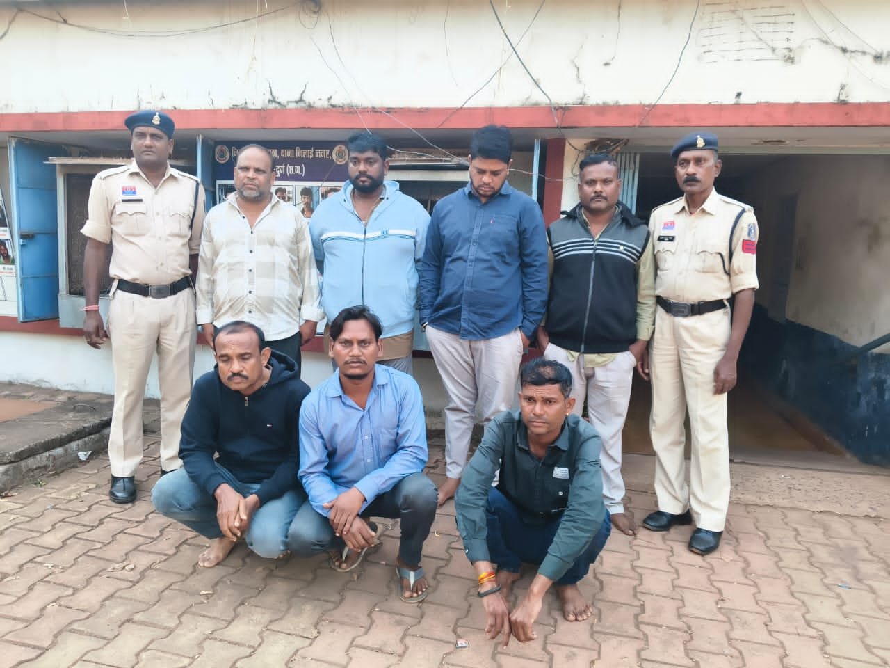 वारंटियो के खिलाफ दुर्ग पुलिस ने चलाया विशेष अभियान, 91 वारंट तामिल