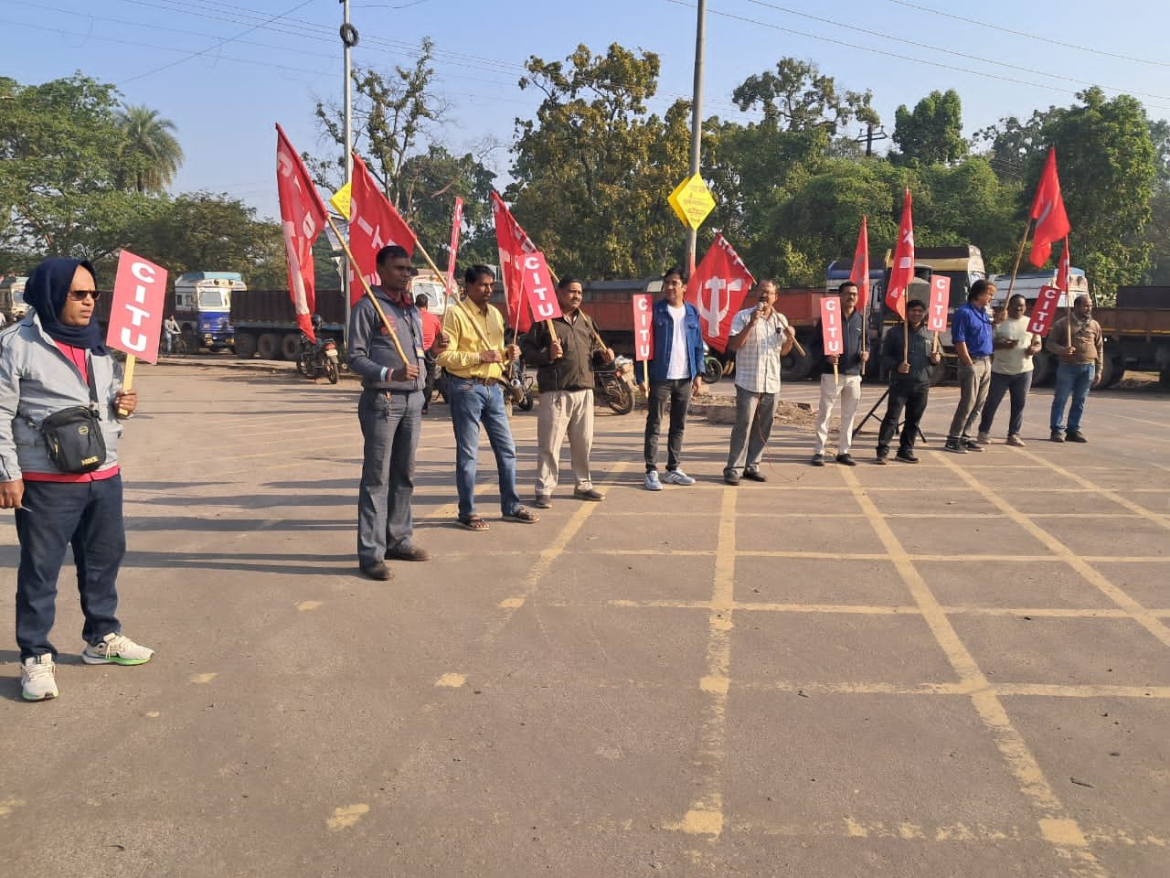 सीटू व वेलफेयर एसोसिएशन ने सेक्टर 9 अस्पताल के निजीकरण के खिलाफ किया प्रदर्शन