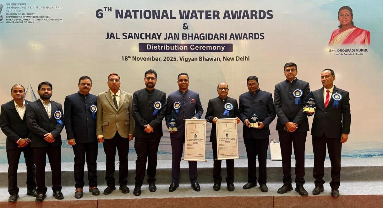 छत्तीसगढ़ को जल संरक्षण के क्षेत्र में उत्कृष्ट कार्यों के लिए राष्ट्रीय स्तर पर मिला सम्मान छत्तीसगढ़ को जल संरक्षण के क्षेत्र में उत्कृष्ट कार्यों के लिए राष्ट्रीय स्तर पर मिला सम्मान