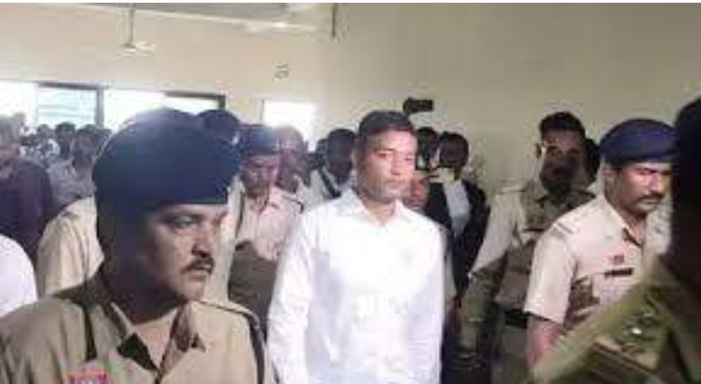 ED ने चैतन्य बघेल की 61.20 करोड़ की संपत्ति की अटैच, रेमंड 26 तक बढ़ी