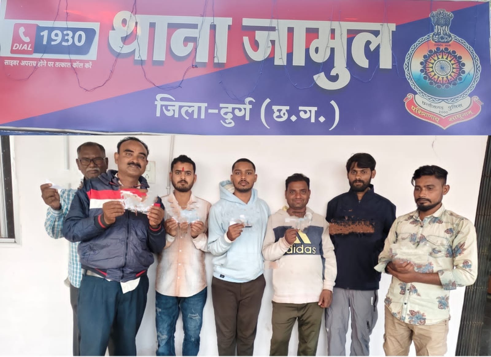 सुरडुंग में लगी जुआरियों की महफिल हो गई मुखबिरी, जामुल पुलिस ने दबोचा 7 को
