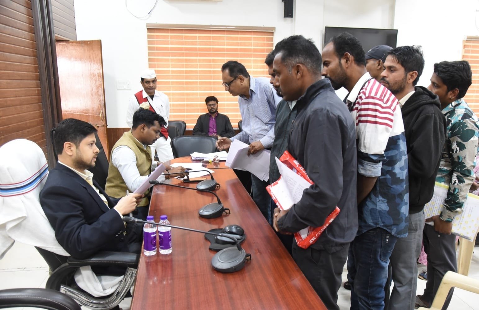 दुर्ग में कुम्हारी में नकली दूध फैक्ट्री का हो रहा संचालन, प्रदूषित पानी से पशुओं की मौत