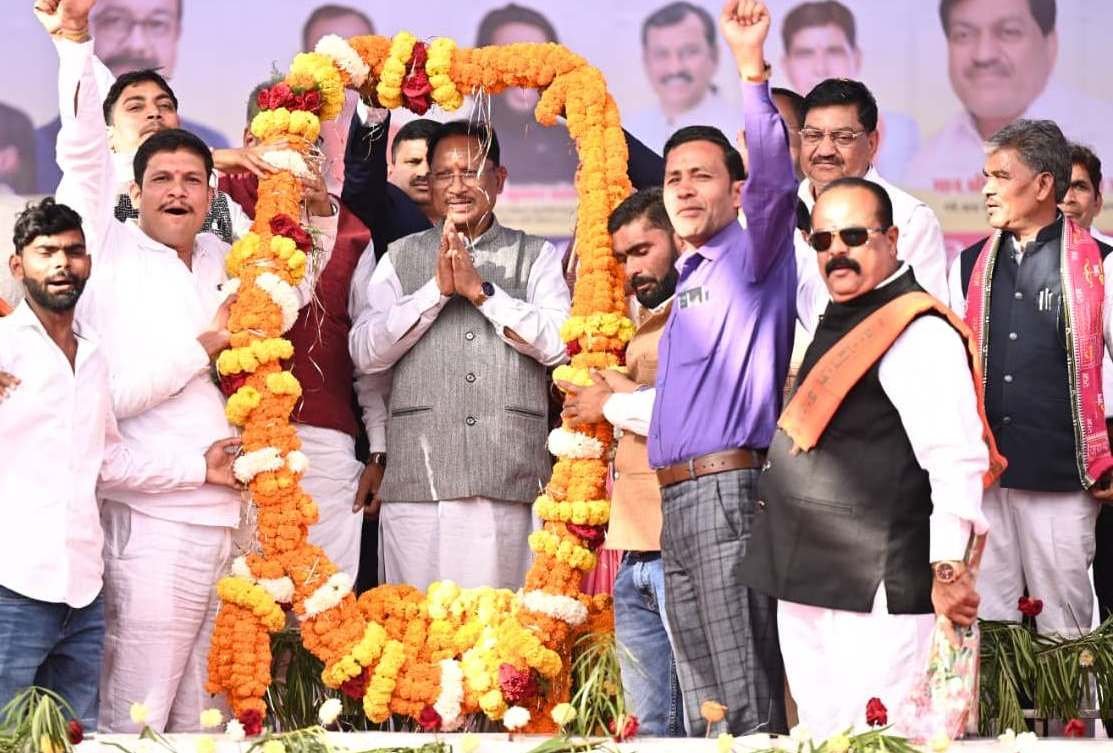 बाबा गुरु घासीदास का संदेश देश दुनिया के लिए प्रासंगिक : मुख्यमंत्री विष्णुदेव साय बाबा गुरु घासीदास का संदेश देश दुनिया के लिए प्रासंगिक : मुख्यमंत्री विष्णुदेव साय