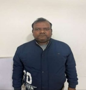 SBI बैंक इंटरनल अकाउंट से करोड़ो रूपए को ट्रेड करने वाला चीफ मैनेजर गिरफ्तार