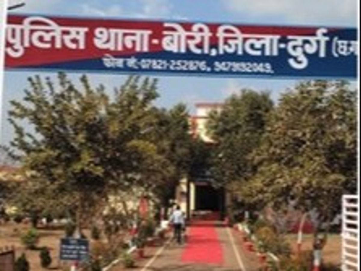 स्पीड ब्रेकर पर पेट्रोल टैंकर की गति धीमी होते ही आरोपियों ने रोका, ड्राइवर को  लूट