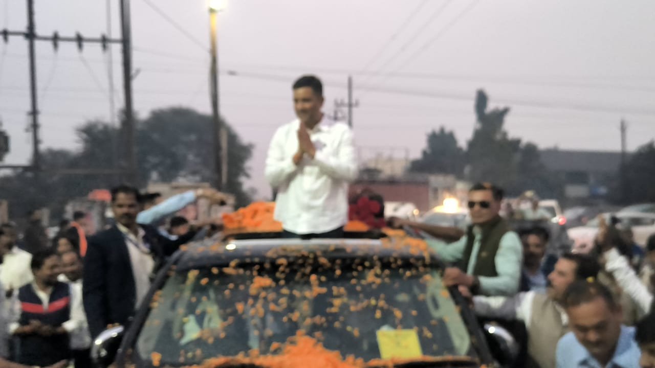 करीब 6 माह बाद रिहा हुए पूर्व CM भूपेश बघेल के पुत्र चैतन्य, पहुंचे पदुमनगर भिलाई-3 करीब 6 माह बाद रिहा हुए पूर्व CM भूपेश बघेल के पुत्र चैतन्य, पहुंचे पदुमनगर भिलाई-3
