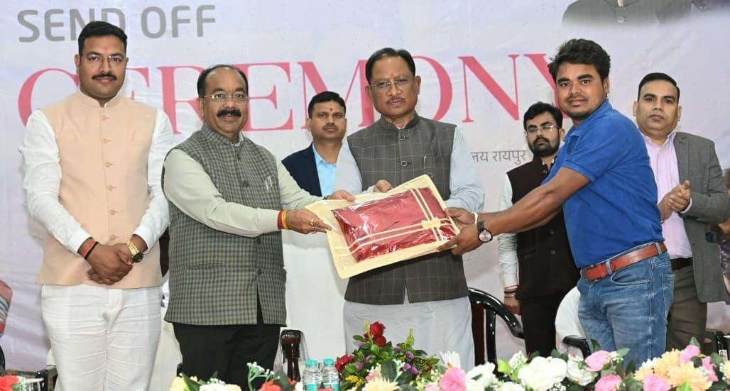 स्वामी विवेकानंद ने दुनिया में बढ़ाया भारत की संस्कृति व सनातन का मान – CM साय स्वामी विवेकानंद ने दुनिया में बढ़ाया भारत की संस्कृति व सनातन का मान – CM साय