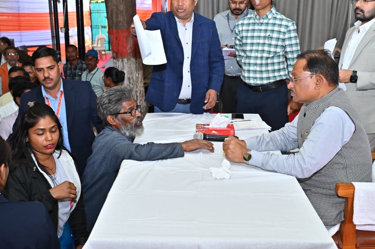 60 वर्षीय अविवाहित श्रमिक हनुमंत राव का नहीं बना था राशन कार्ड 60 वर्षीय अविवाहित श्रमिक हनुमंत राव का नहीं बना था राशन कार्ड