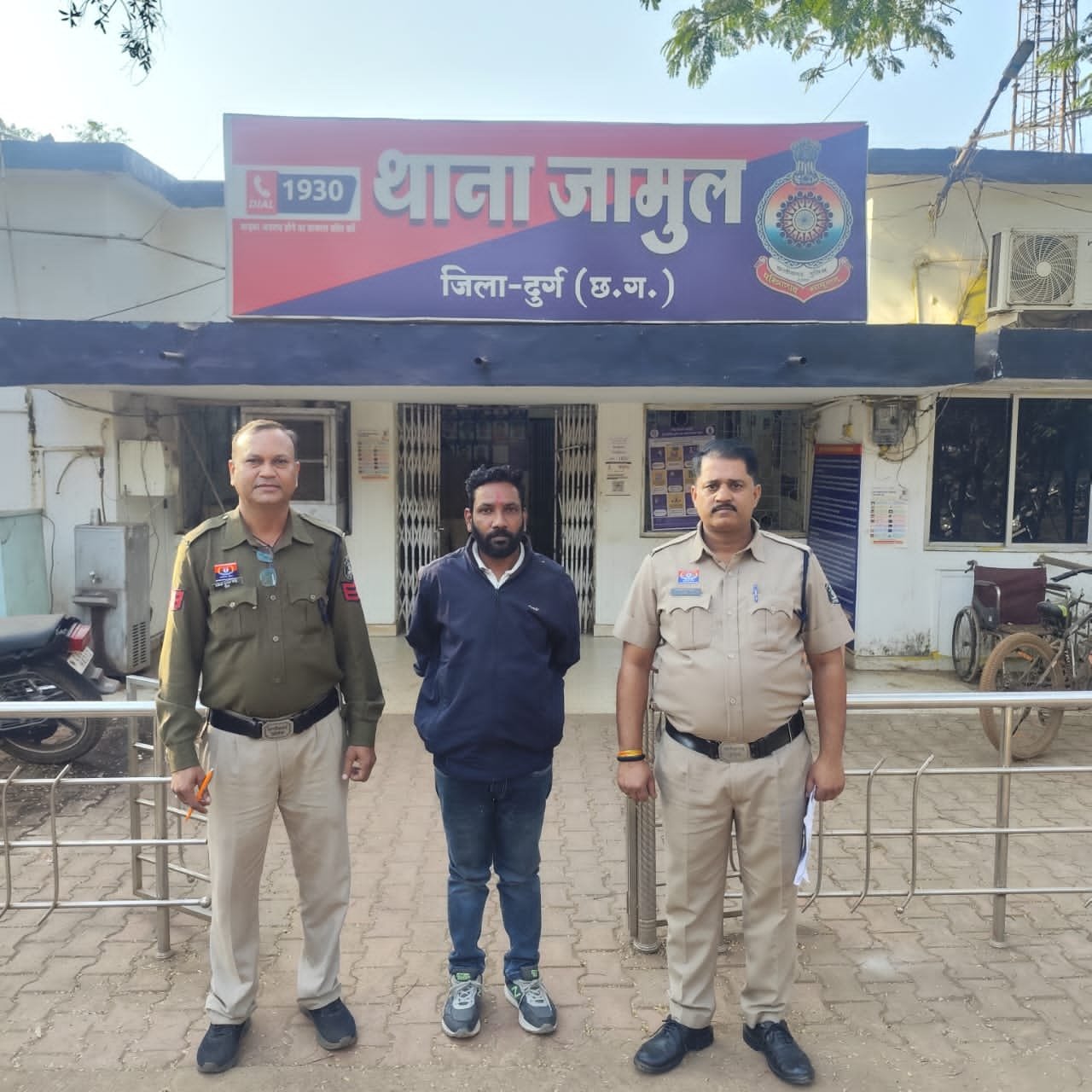झूठी शादी, अपहरण एवं दुष्कर्म के आरोपी को बलौदाबाजार से पकड़ा दुर्ग पुलिस ने