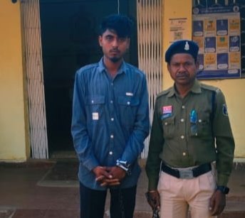 उतई मेले में हथियार लहराकर फैला रहा था दहशत, तत्काल दुर्ग पुलिस ने धर दबोचा