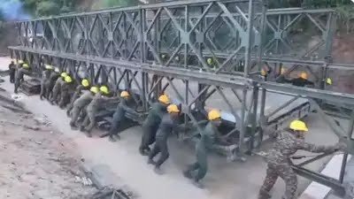 भारत की दोस्ती बनी सहारा, ऑपरेशन सागर बंधु के तहत भारतीय सेना ने श्रींलका में बनाया बेली ब्रिज भारत की दोस्ती बनी सहारा, ऑपरेशन सागर बंधु के तहत भारतीय सेना ने श्रींलका में बनाया बेली ब्रिज