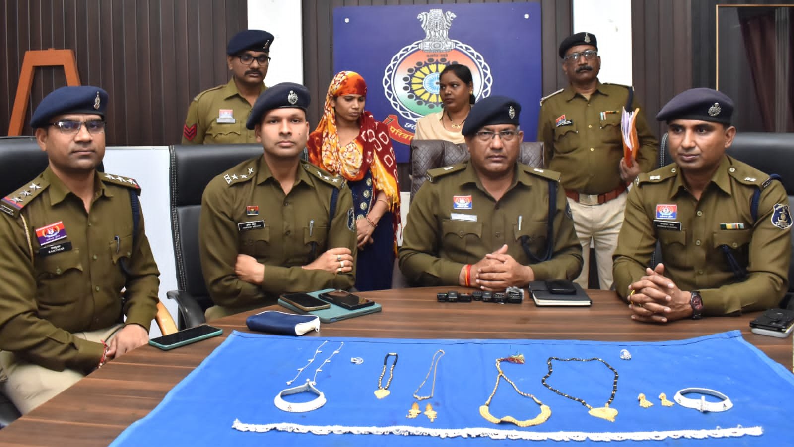 घरेलू नौकरानी ने उड़ाए 20 लाख के गहने, दुर्ग पुलिस ने 24 घंटे में किया खुलासा