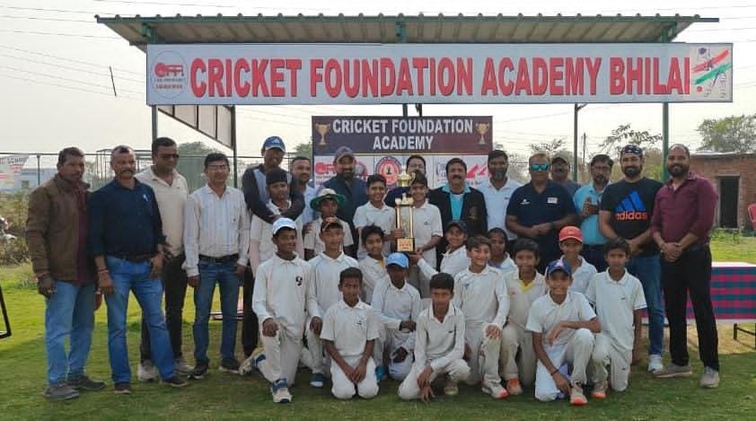 अंडर-13 क्रिकेट प्रतियोगिता : जय हिंद क्रिकेट अकादमी रायपुर ने जीता खिताब अंडर-13 क्रिकेट प्रतियोगिता : जय हिंद क्रिकेट अकादमी रायपुर ने जीता खिताब
