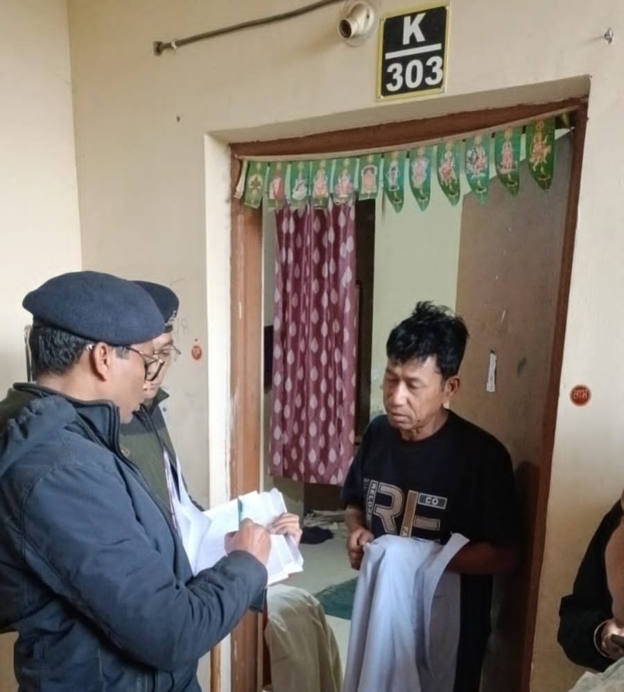 दुर्ग पुलिस का तड़के सर्च अभियान, चोरी की मोटरसाइकिल बरामद दुर्ग पुलिस का तड़के सर्च अभियान, चोरी की मोटरसाइकिल बरामद