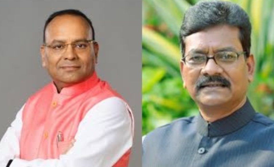 सदन में बघेल नेता प्रतिपक्ष चरण दास महंत के साथ अन्याय कर रहे हैं…. सदन में बघेल नेता प्रतिपक्ष चरण दास महंत के साथ अन्याय कर रहे हैं….