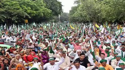 12 फरवरी को ट्रेड यूनियनों की देशभर में स्ट्राइक, संयुक्त किसान मोर्चा का समर्थन