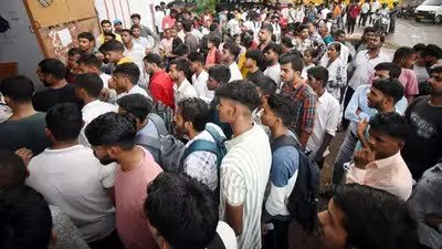 10-10 साल से PhD कर रहे थे 644 छात्र, यूनिवर्सिटी ने रद्द किया एडमिशन