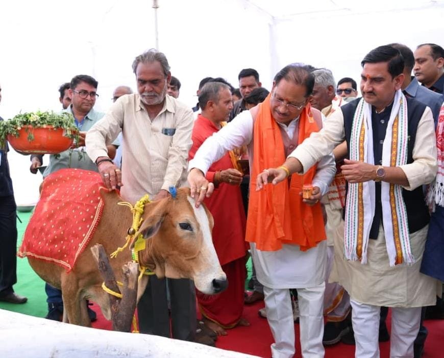 ग्रामीण अर्थव्यवस्था को सशक्त बनाएगी गौधाम योजना : मुख्यमंत्री विष्णु देव साय ग्रामीण अर्थव्यवस्था को सशक्त बनाएगी गौधाम योजना : मुख्यमंत्री विष्णु देव साय