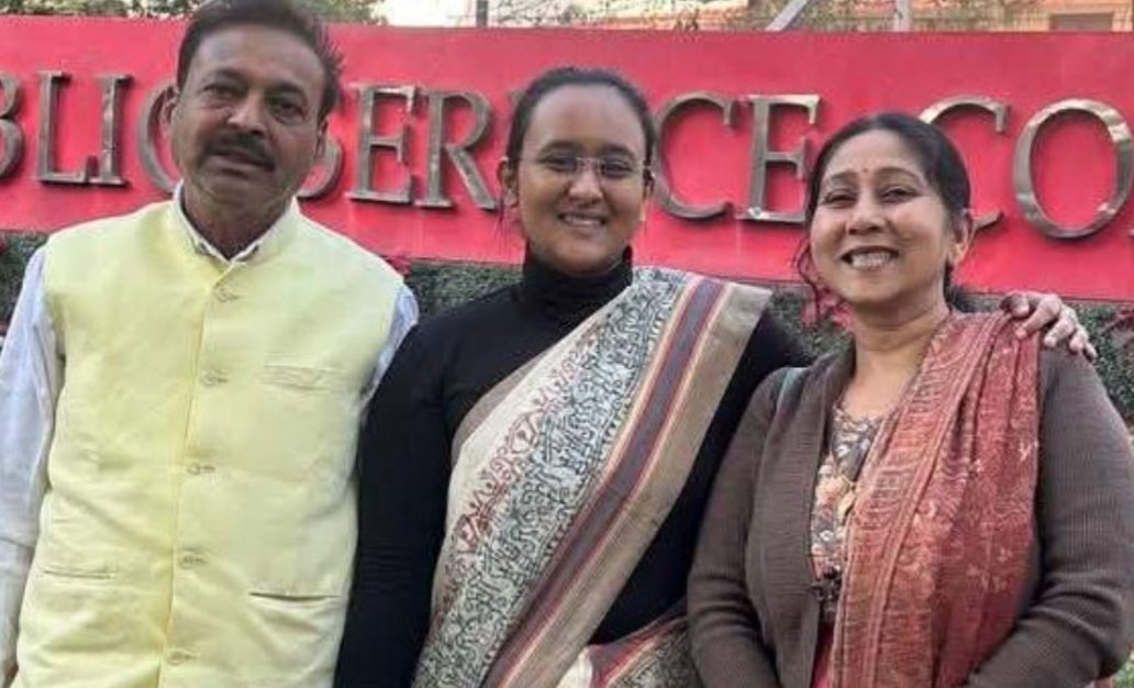 UPSC में छत्तीसगढ़ से दो, एमसीबी की दर्शना और डीएसपी ध्रुव चयनित UPSC में छत्तीसगढ़ से दो, एमसीबी की दर्शना और डीएसपी ध्रुव चयनित