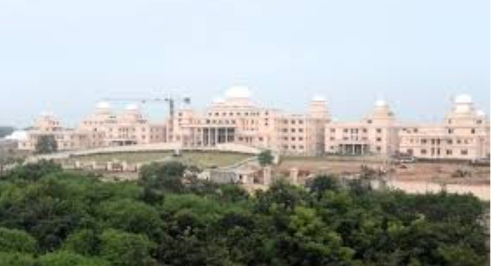 दुर्ग में अफीम खेती मामले पर विधानसभा में हंगामा, 35 विधायक निलंबित