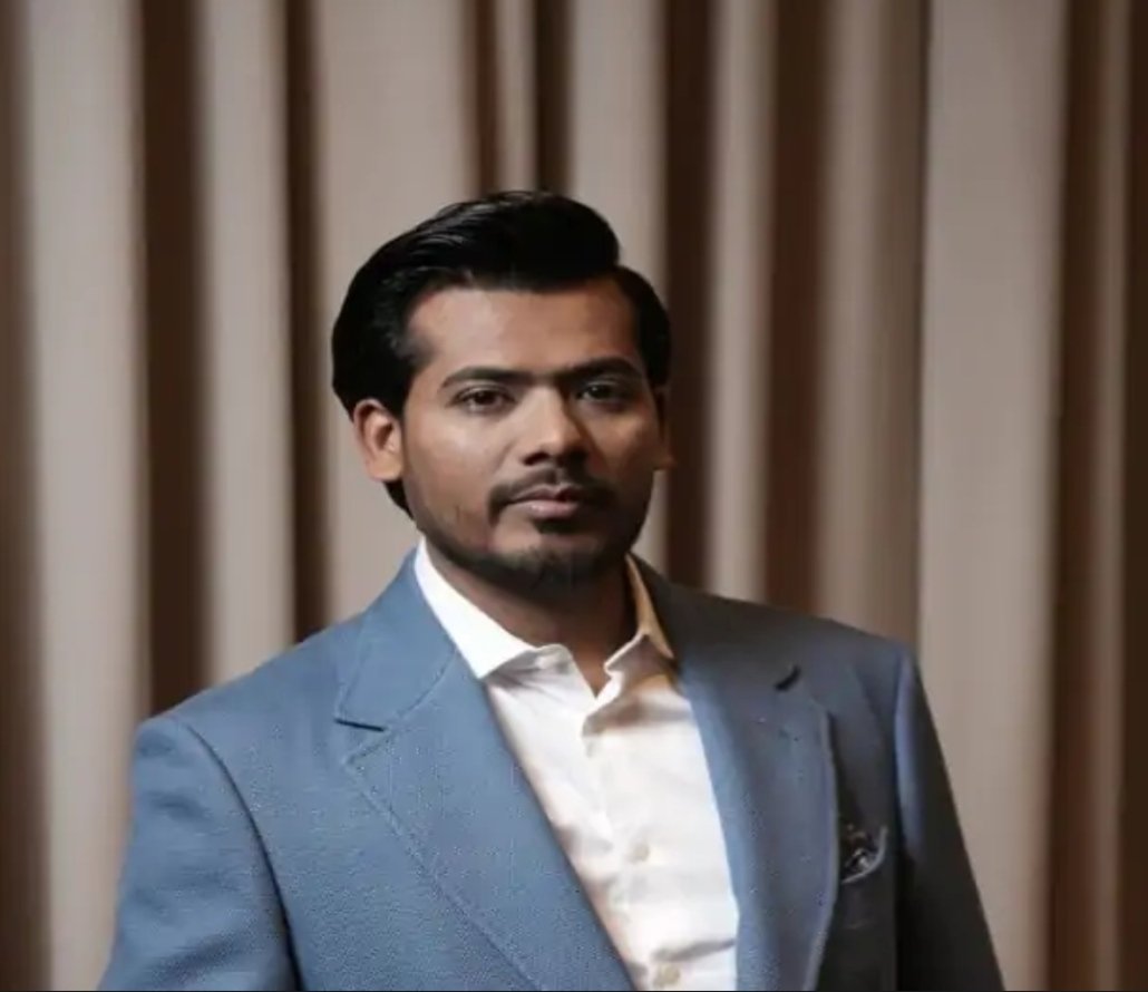 महादेव ऑनलाइन सट्टा केस: प्रमोटर सौरभ चंद्राकर की ₹1700 करोड़ की संपत्ति अटैच महादेव ऑनलाइन सट्टा केस: प्रमोटर सौरभ चंद्राकर की ₹1700 करोड़ की संपत्ति अटैच