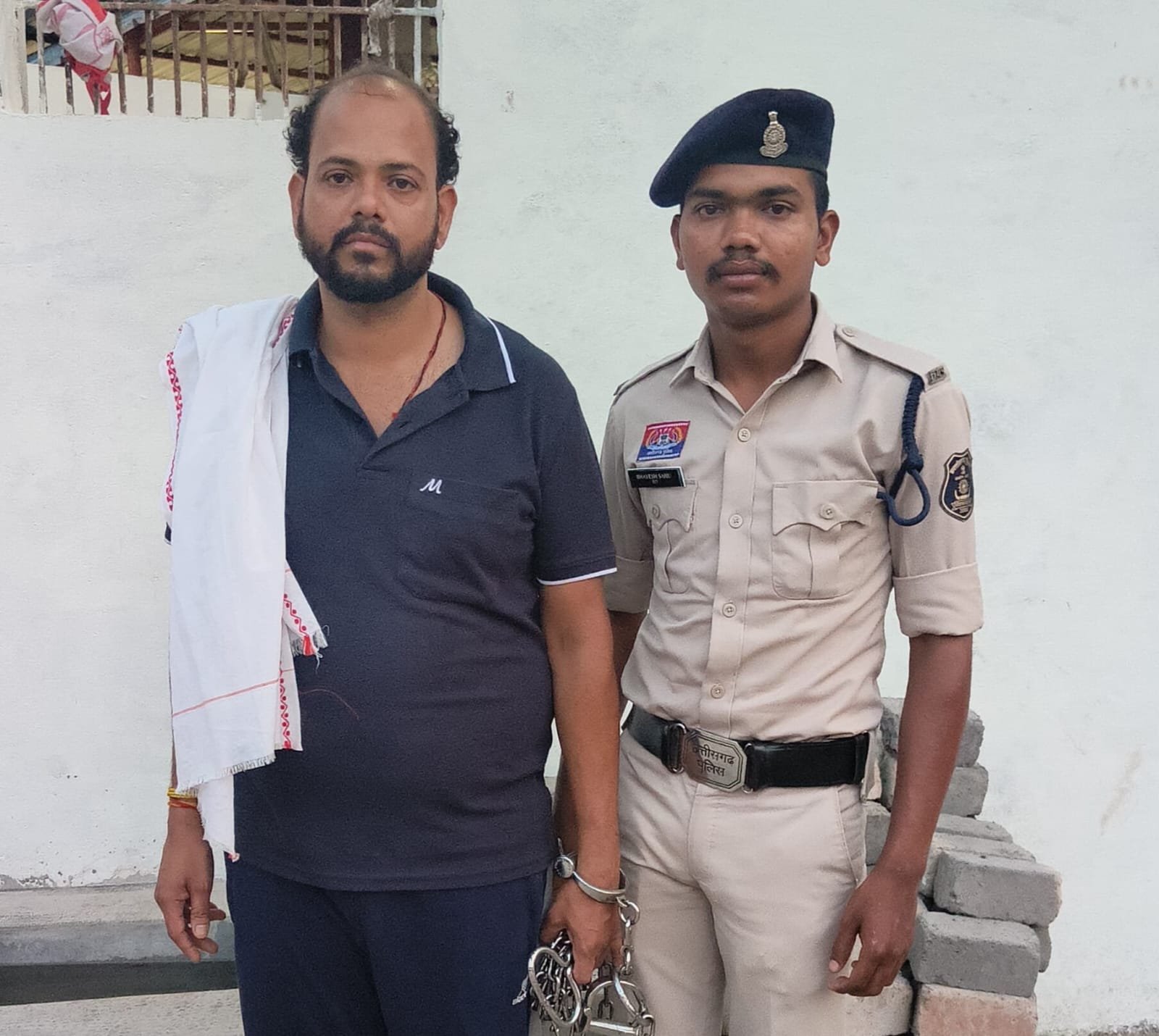 भिलाई: घरेलू विवाद में महिला पर धारदार हथियार से हमला, आरोपी गिरफ्तार भिलाई: घरेलू विवाद में महिला पर धारदार हथियार से हमला, आरोपी गिरफ्तार