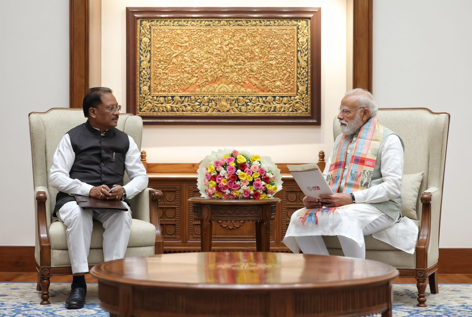 बस्तर 2.0 की शुरुआत : CM साय ने PM मोदी को दिया आमंत्रण, सौंपा विकास का ब्लूप्रिंट