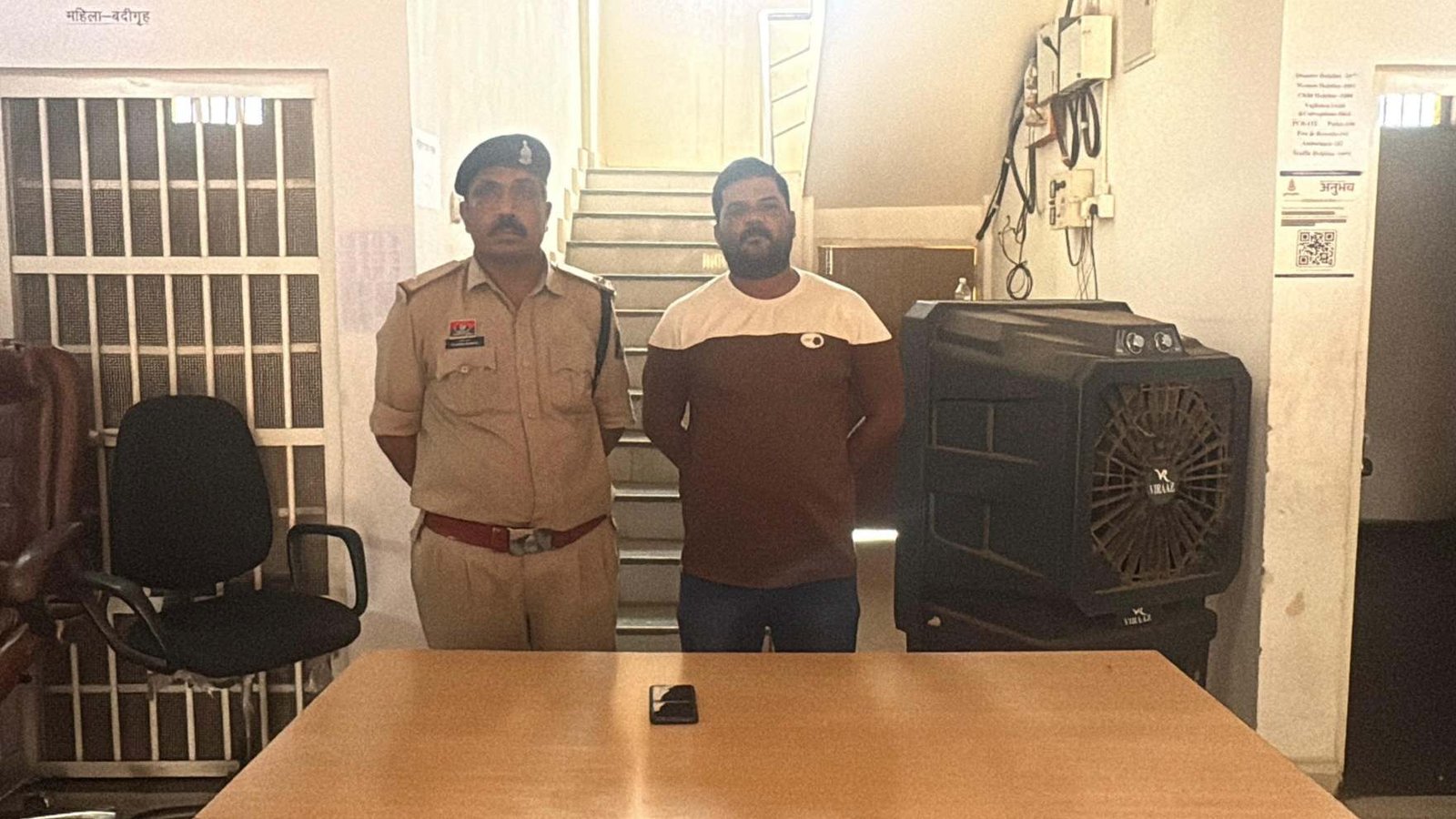 दुर्ग पुलिस की सट्टा कारोबार पर बड़ी कार्रवाई : दो आरोपी गिरफ्तार दुर्ग पुलिस की सट्टा कारोबार पर बड़ी कार्रवाई : दो आरोपी गिरफ्तार