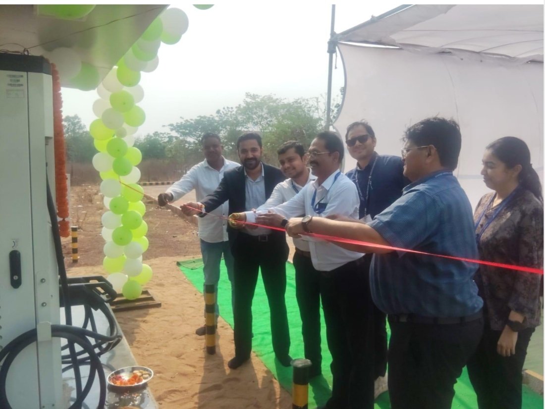 माना एयरपोर्ट में अडाणी समूह का ईवी चार्जिंग इंफ्रास्ट्रक्चर शुरू