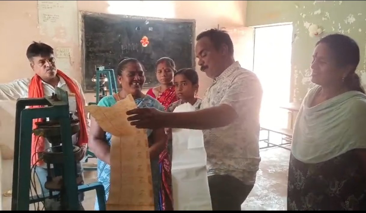 महिलाओं को आत्मनिर्भर बनाने का इंद्रजीत सिंह छोटू का लगातार प्रयास जारी महिलाओं को आत्मनिर्भर बनाने का इंद्रजीत सिंह छोटू का लगातार प्रयास जारी