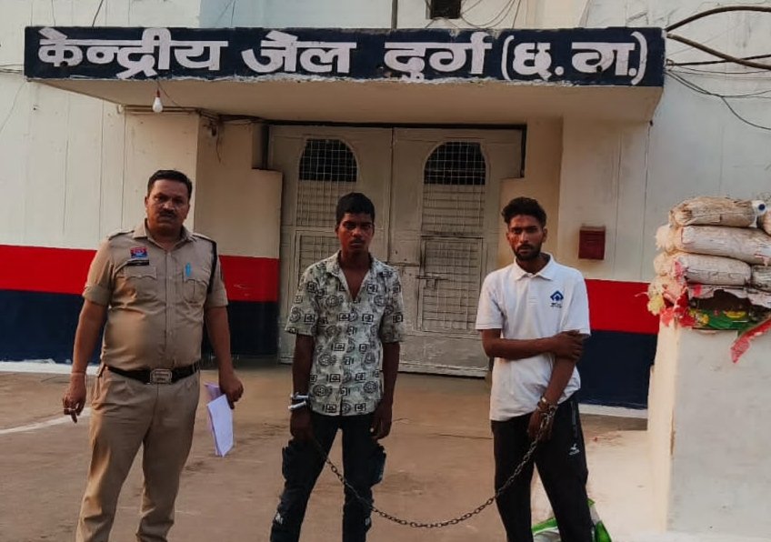 दुर्ग : आगजनी करने वाला आरोपी चंद घंटों में पुलिस गिरफ्त में दुर्ग : आगजनी करने वाला आरोपी चंद घंटों में पुलिस गिरफ्त में