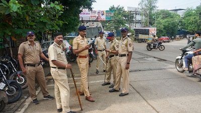 TCS के बाद D-Mart में धर्मांतरण का मामला, अश्विन से मुस्तफा बना शख्स तो मच गया बवाल