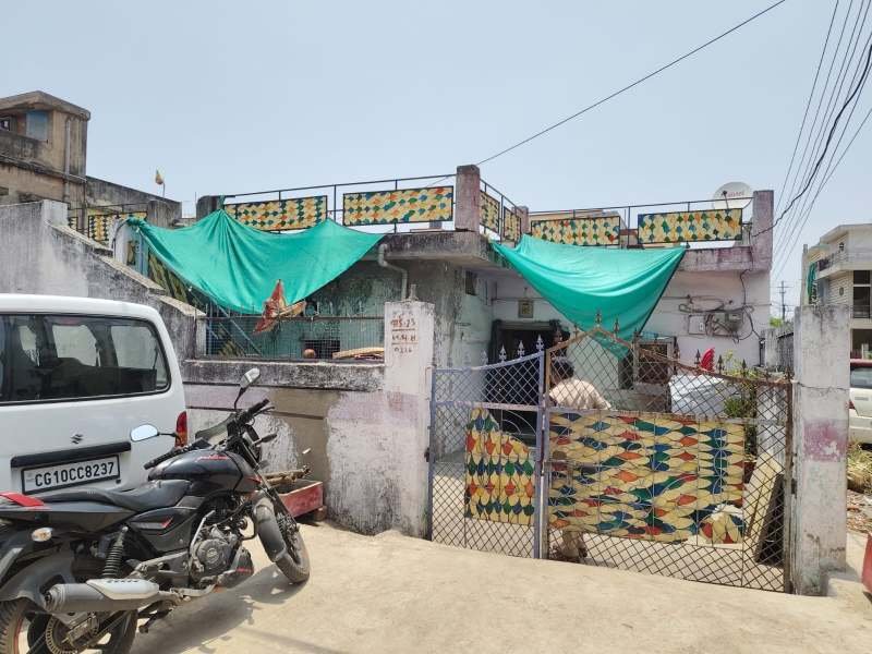 दुर्ग में साहू दंपति ने फांसी लगाकर की आत्महत्या, दो बच्चों भी मिले मृत अवस्था में