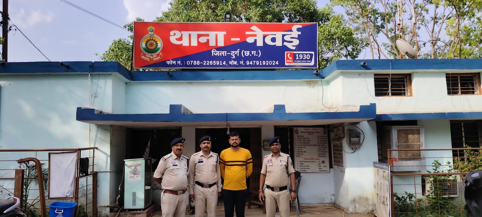 घर के सामने युवक पर जानलेवा हमला, लोहे के सब्बल से सिर पर किए 10-12 वार, हालत गंभीर घर के सामने युवक पर जानलेवा हमला, लोहे के सब्बल से सिर पर किए 10-12 वार, हालत गंभीर