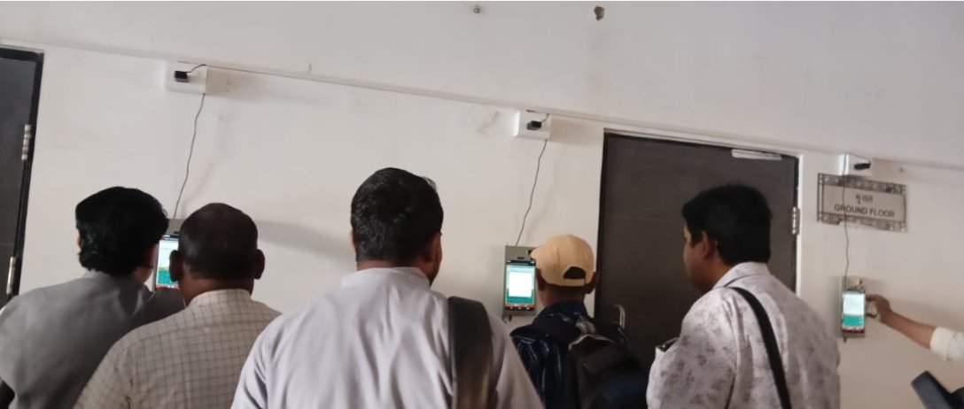 मंत्रालय के सभी 900 अधिकारी कर्मचारी अनुपस्थित..! मंत्रालय के सभी 900 अधिकारी कर्मचारी अनुपस्थित..!