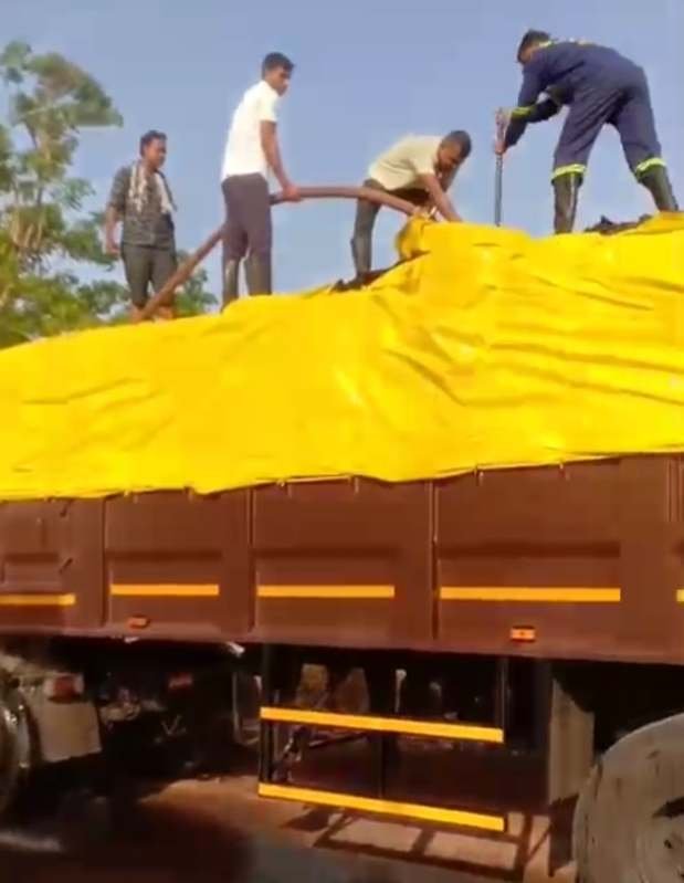 कुम्हारी टोल टैक्स के पास कोयले से भरी ट्रक में लगी आग