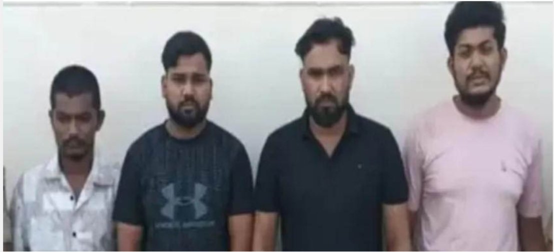 उत्तर प्रदेश में आईपीएल की नकली टिकट बेच रहे दुर्ग के 4 युवक गिरफ्तार उत्तर प्रदेश में आईपीएल की नकली टिकट बेच रहे दुर्ग के 4 युवक गिरफ्तार